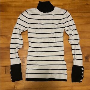 3/30$ Guess Striped Black and White Turtleneck Sweater